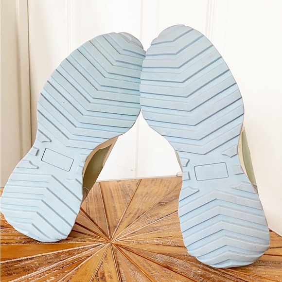 JustFab White and Green Women's Sneakers - Picture 4 of 7